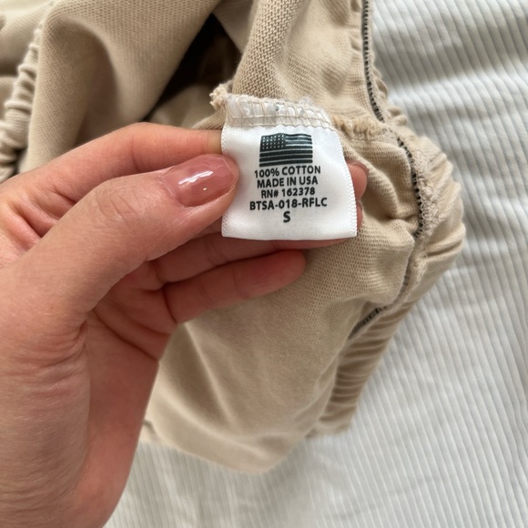 Museum of Peace and Quiet lounge set - Picture 8 of 8